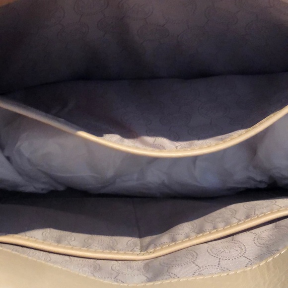 Michael kors bag - Picture 6 of 8